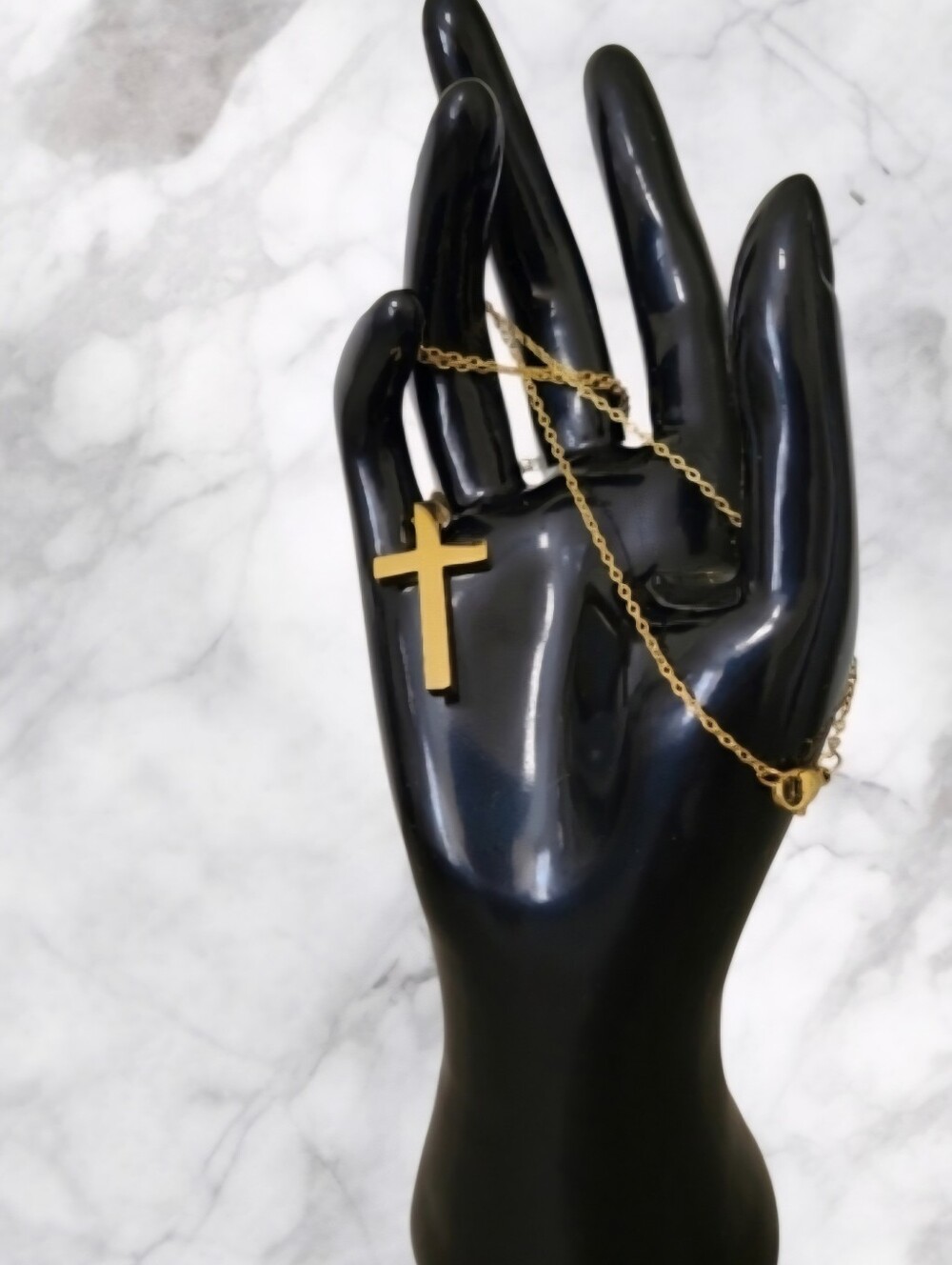 Gold Cross Pendant with 18" Chain  Necklace NWOT - Picture 2 of 2
